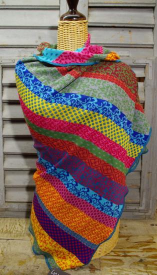 Preview: Dreiecktuch Grace bunt von invero aus reiner Baumwolle